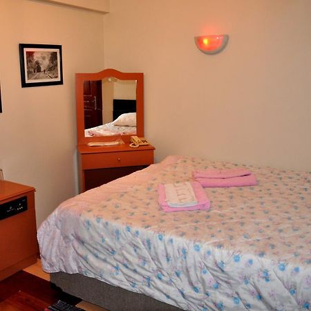 Istanbul Hotel Корлу Екстериор снимка