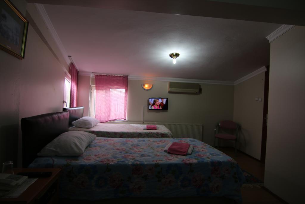 Istanbul Hotel Корлу Екстериор снимка