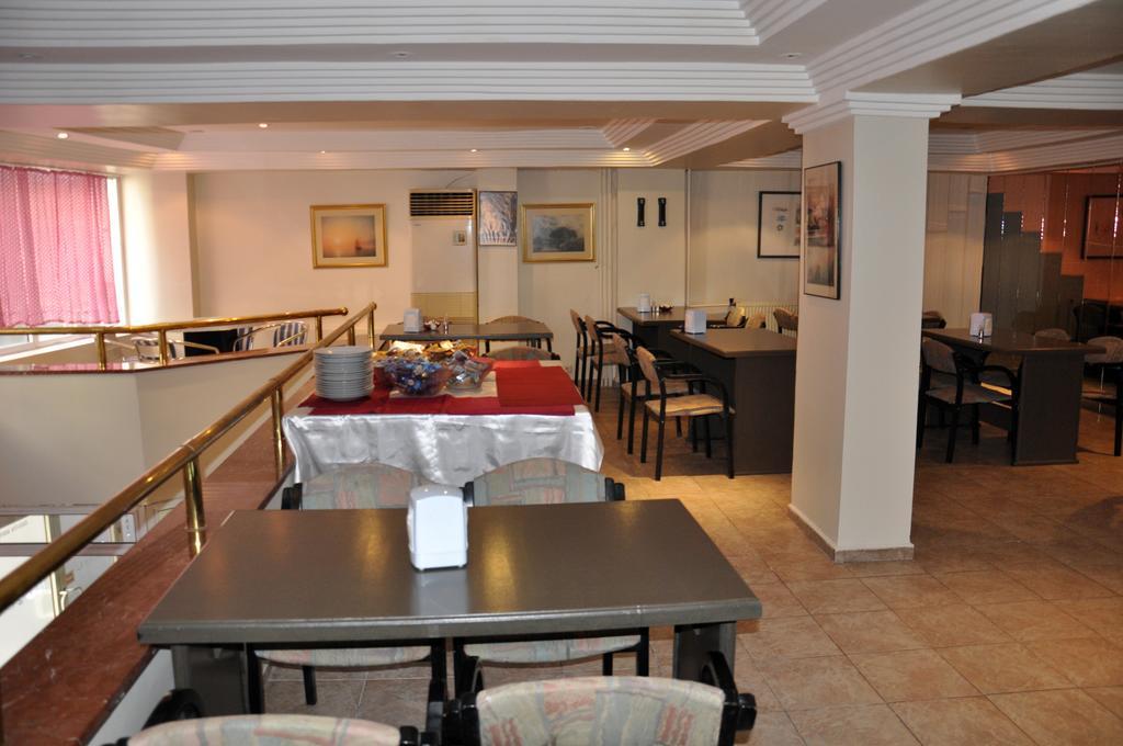 Istanbul Hotel Корлу Екстериор снимка