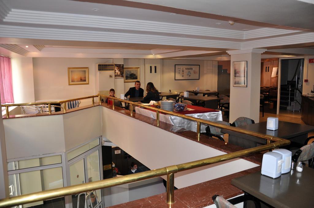 Istanbul Hotel Корлу Екстериор снимка