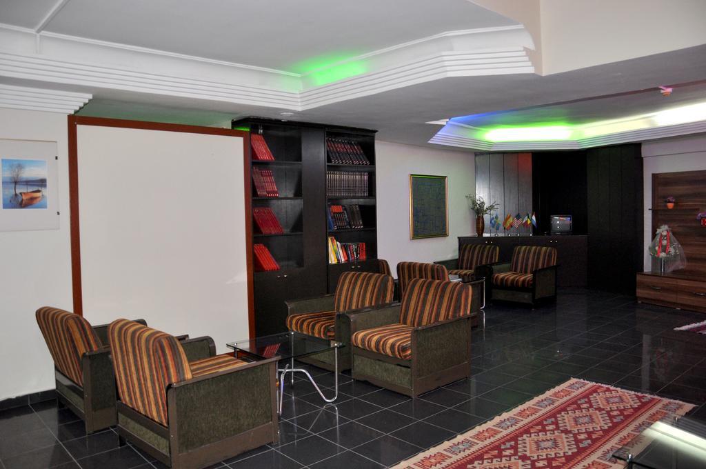 Istanbul Hotel Корлу Екстериор снимка