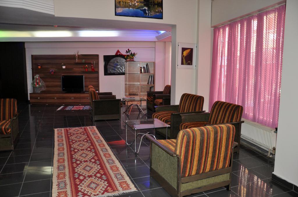 Istanbul Hotel Корлу Екстериор снимка